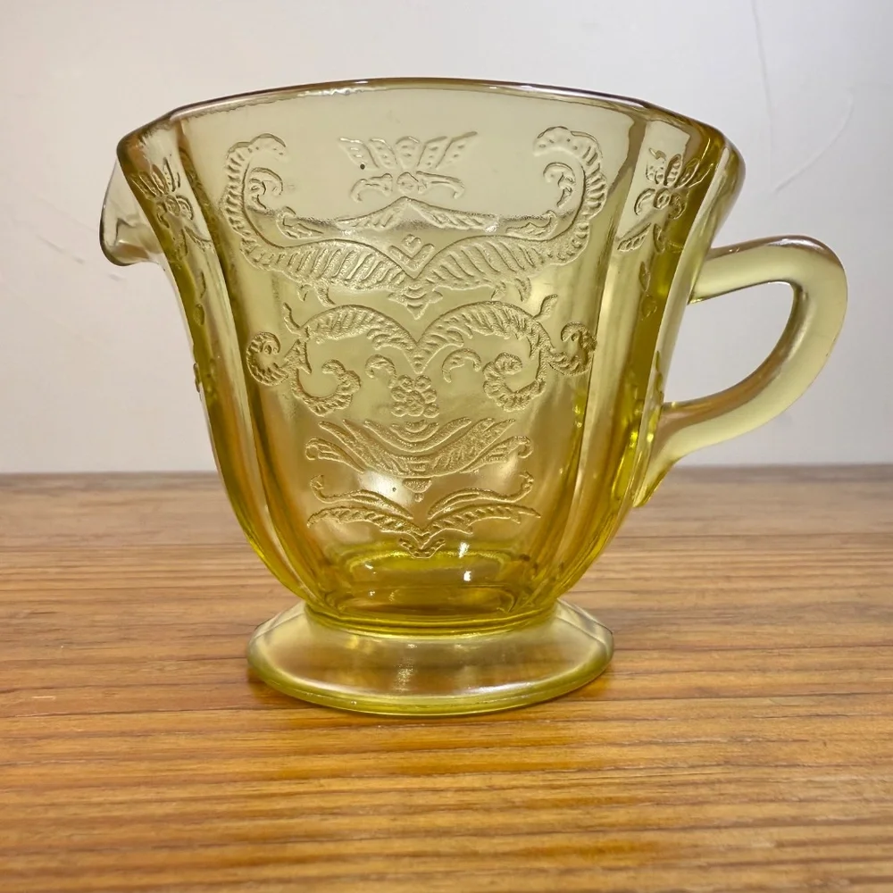 Vintage Federal Glass Patrician "Spoke" Creamer & Sugar Set |  Depression Glass - Picture 4 of 14